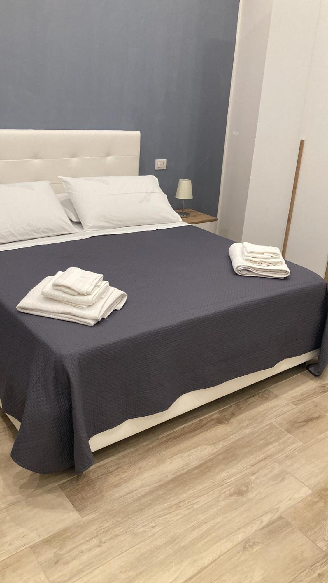 Goldenhouse Hotel Napoli Ngoại thất bức ảnh
